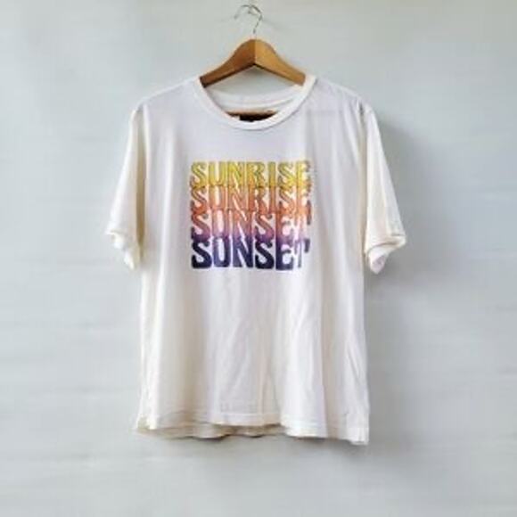 Le Superbe Sunrise Sunset T-shirt Ombre Graphic Tee Size XS NWT - Picture 2 of 5